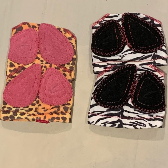 TWO NEW Pairs Capezio Jelz Print Footundeez sz L - Picture 5 of 9